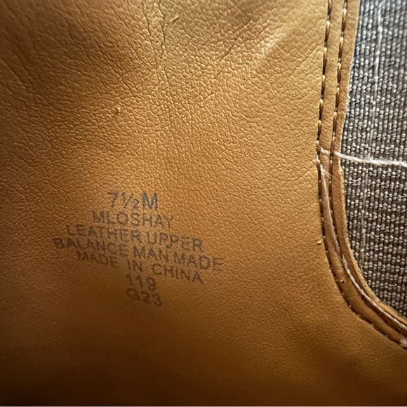 NEW Marc Fisher LTD Oshay Chelsea Suede Pointed Ankle Bootie Taupe Gray #1296 - Picture 13 of 13